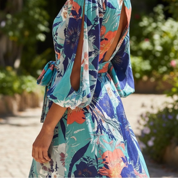 Bisou Bisou Dresses & Skirts - Bisou Bisou Teal and Floral Dress